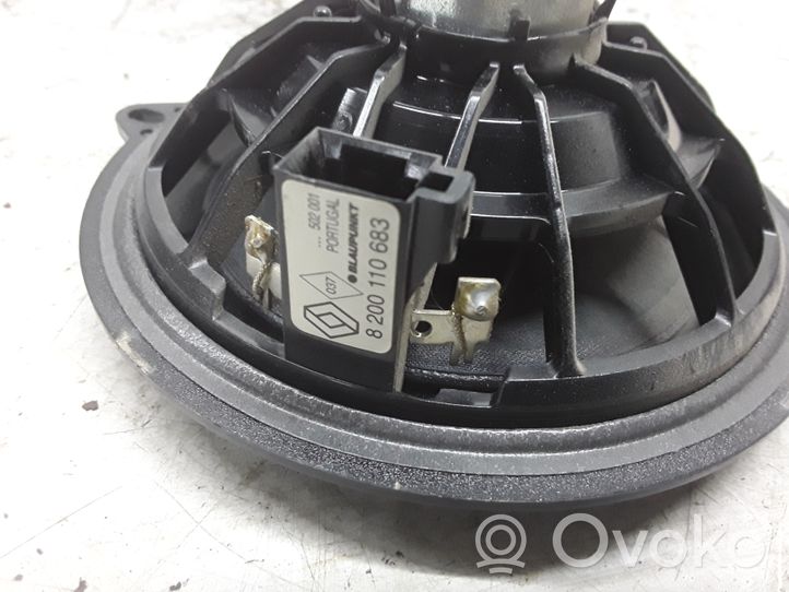 Renault Clio III Altoparlante portiera anteriore 8200110683