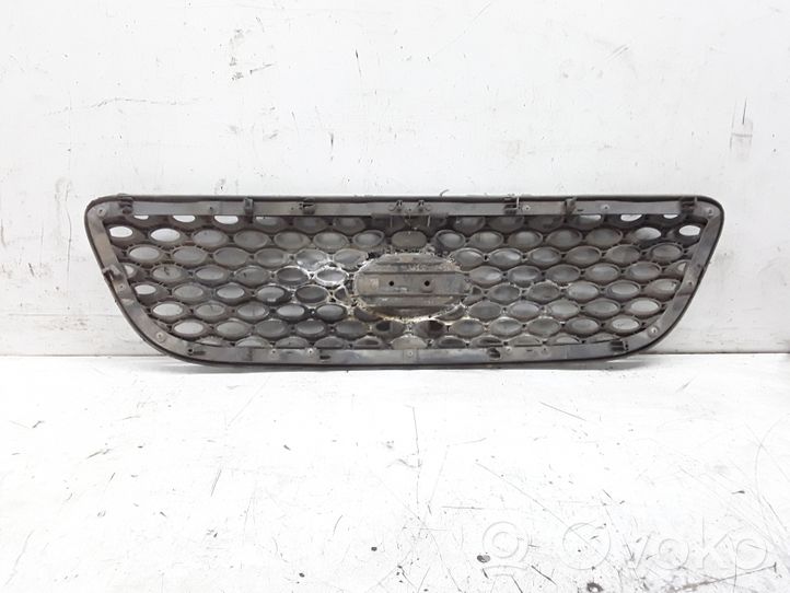 Hyundai Terracan Grille calandre supérieure de pare-chocs avant 86251H1500