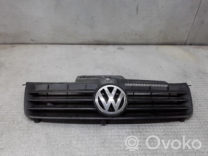 Volkswagen Polo Maskownica / Grill / Atrapa górna chłodnicy 6Q0853651C