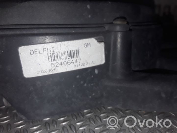 Opel Meriva A Ventilateur, condenseur de climatisation 52406447
