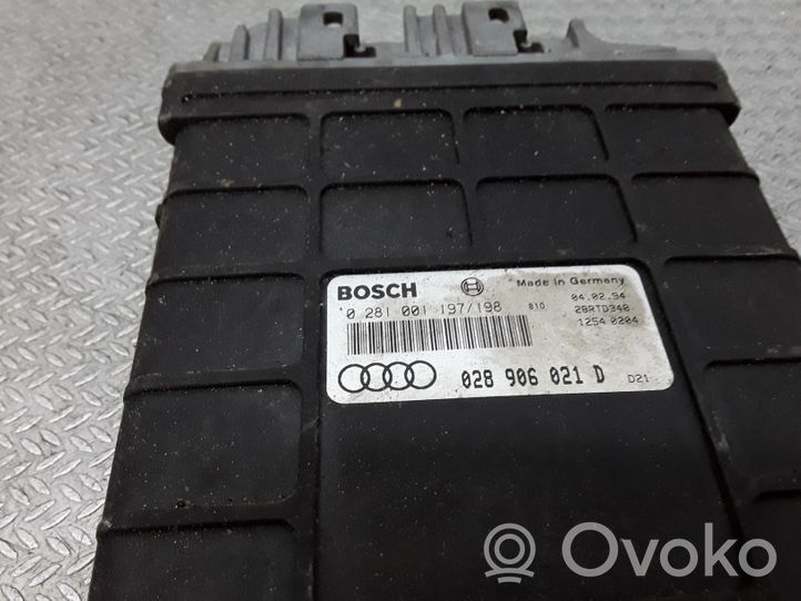 Audi 80 90 S2 B4 Dzinēja vadības bloks 028906021D