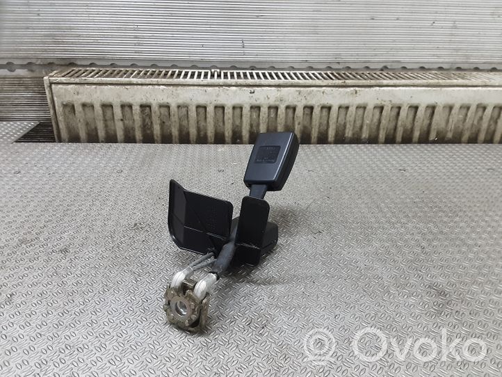 Audi A6 S6 C5 4B Klamra środkowego pasa bezpieczeństwa fotela tylnego 4B0857797