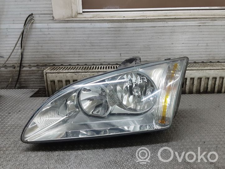 Ford Focus Lampa przednia 4M5113W030AF