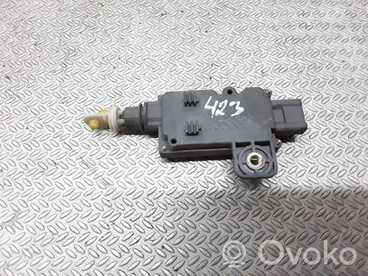 Nissan Almera Tino Motorino della chiusura centralizzata 90550BU000