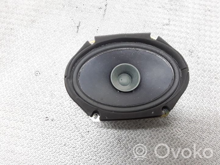 Mazda 3 I Enceinte de porte arrière GJ6A66960