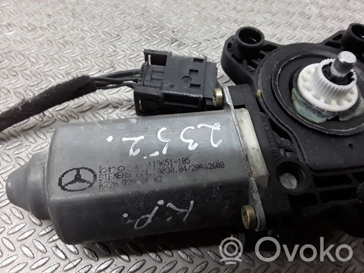 Mercedes-Benz C W203 Moteur de lève-vitre de porte avant 119651105