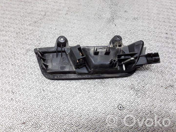 Audi A4 S4 B7 8E 8H Maniglia interna per portiera anteriore 