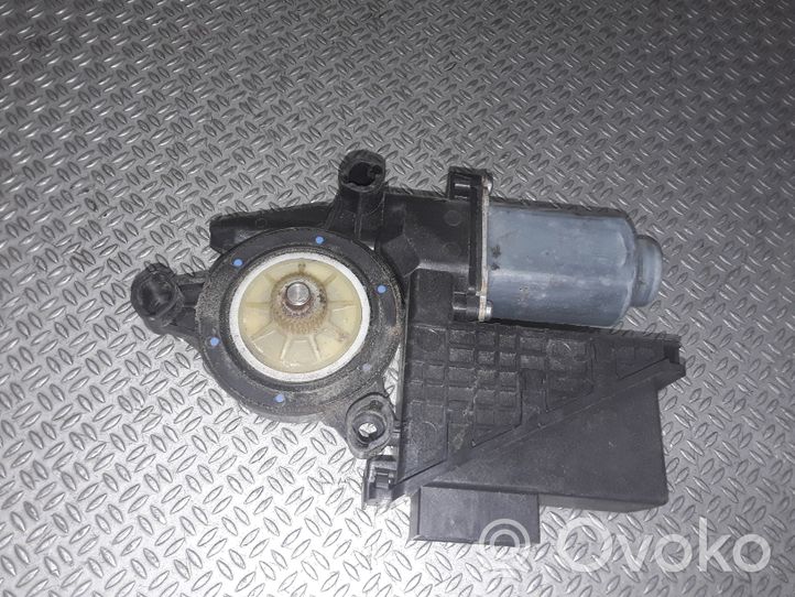 Volkswagen Polo IV 9N3 Galinis varikliukas langų pakėlėjo 6Y0959811