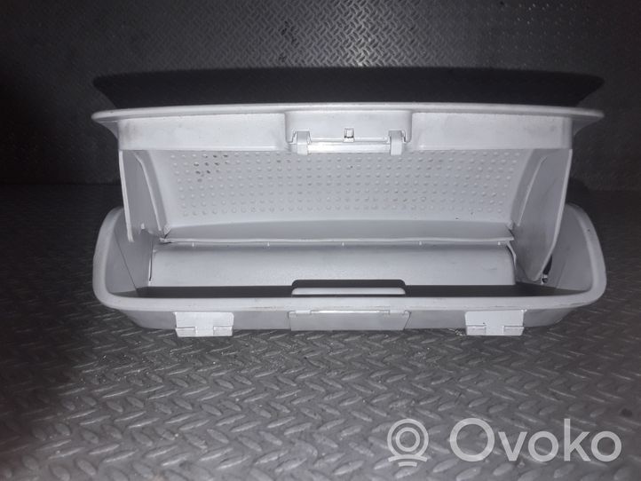 Volkswagen Jetta V Akinių dėklas/ stalčiukas 1K0868837C