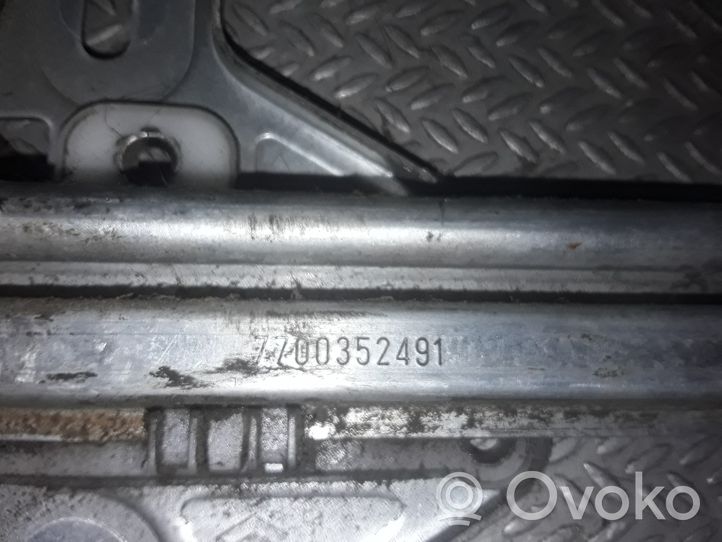 Iveco Daily 30.8 - 9 Manualny podnośnik szyby drzwi przednich 7700352491