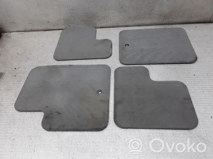 Dodge Caliber Kit tapis de sol auto 