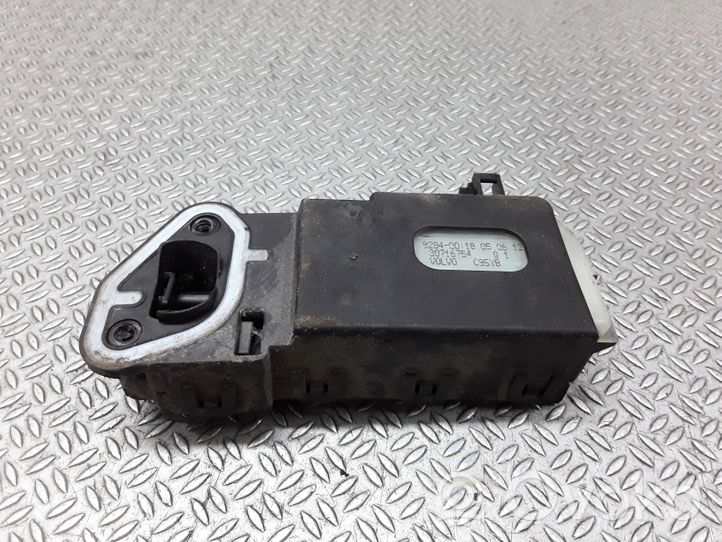 Volvo S40 Serratura del tappo del serbatoio del carburante 30716754