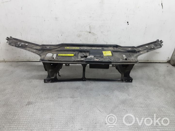 Volvo V70 Staffa del pannello di supporto del radiatore parte superiore 