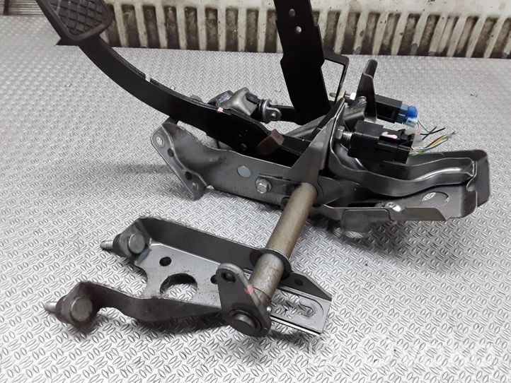 Subaru Legacy Assemblage pédale 