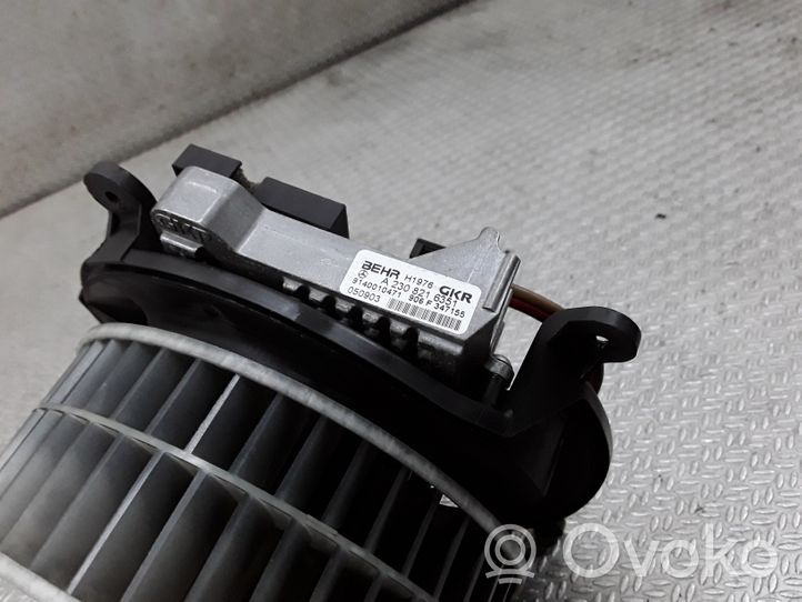 Mercedes-Benz E W211 Ventola riscaldamento/ventilatore abitacolo A2308216351