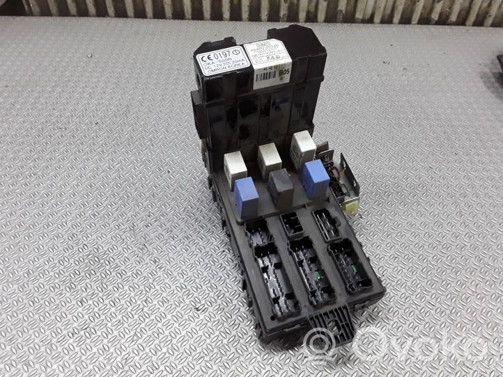 Hyundai Santa Fe Module de fusibles 9540026500