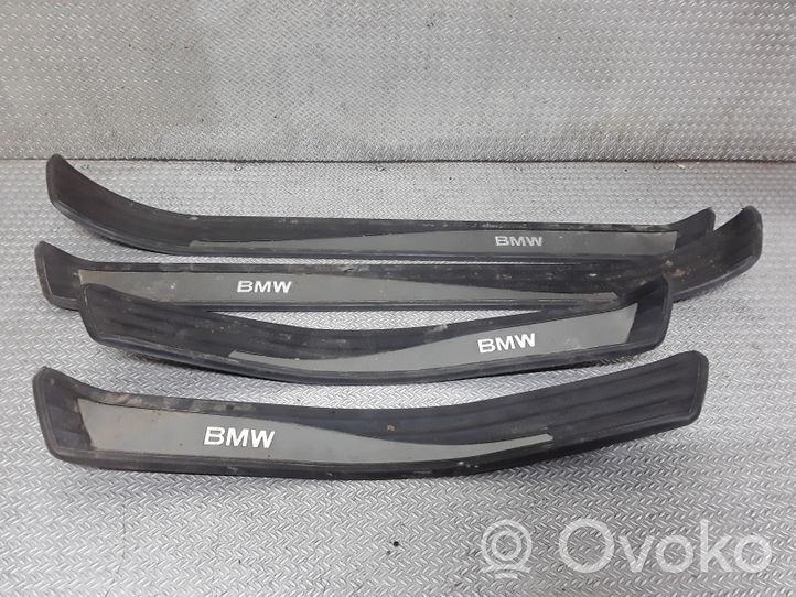 BMW 5 E60 E61 Garniture de protection de seuil intérieur 22339910GE