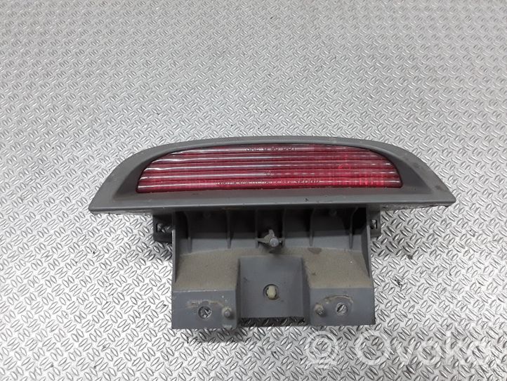 KIA Rio Third/center stoplight 