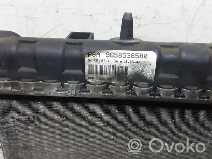 Citroen C4 I Radiateur de refroidissement 9658536580