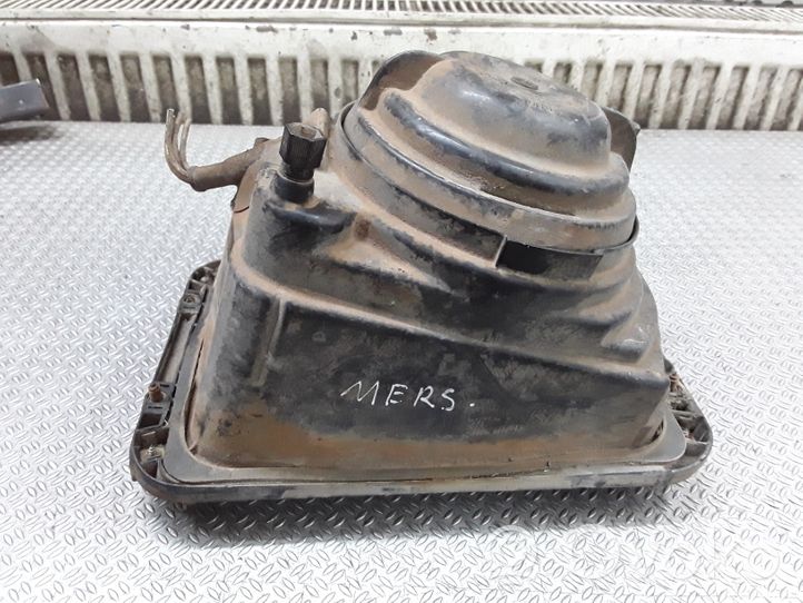 Mercedes-Benz 307 Lampa przednia 1305219003