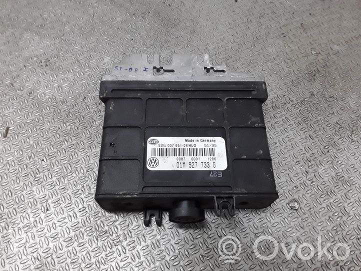 Volkswagen Golf III Module de contrôle de boîte de vitesses ECU 01M927733G