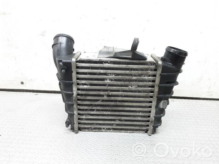 Volkswagen Polo IV 9N3 Chłodnica powietrza doładowującego / Intercooler 6Q0145804A