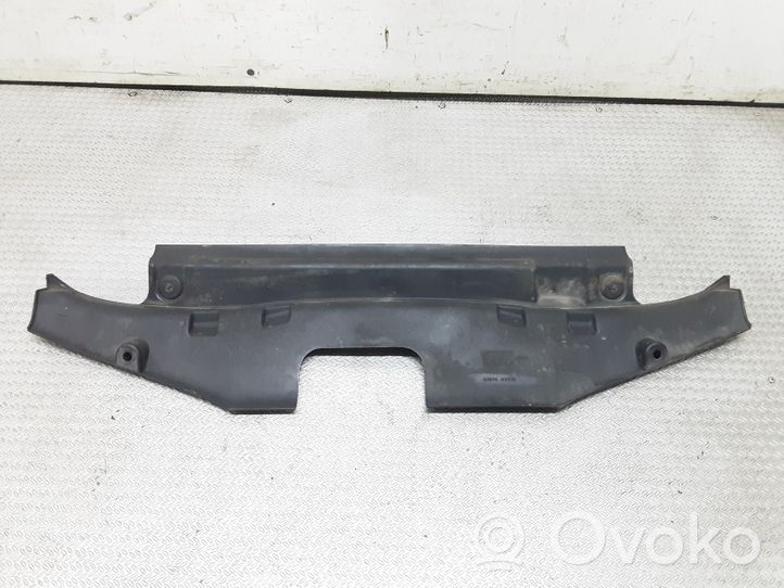 Nissan Primera Radiateur panneau supérieur d'admission d'air 61874AV610