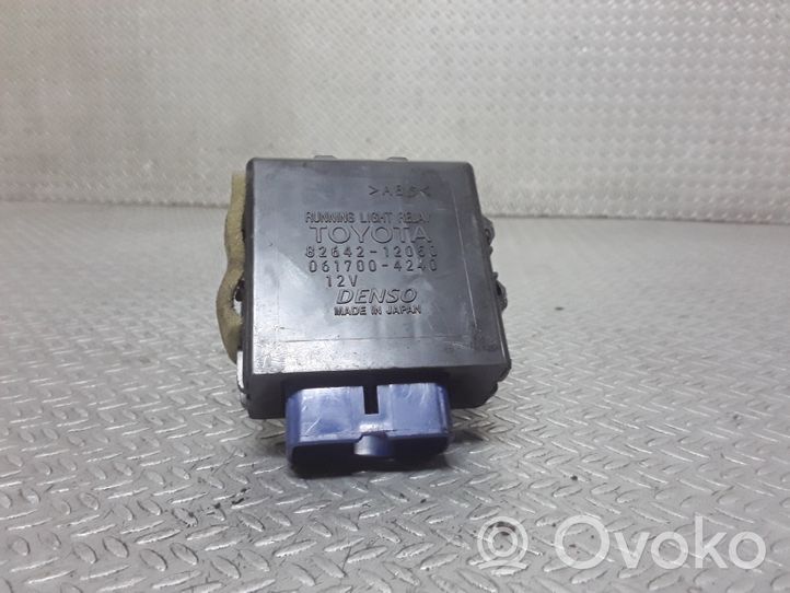 Toyota Corolla Verso E121 Relè luci diurne 8264212050