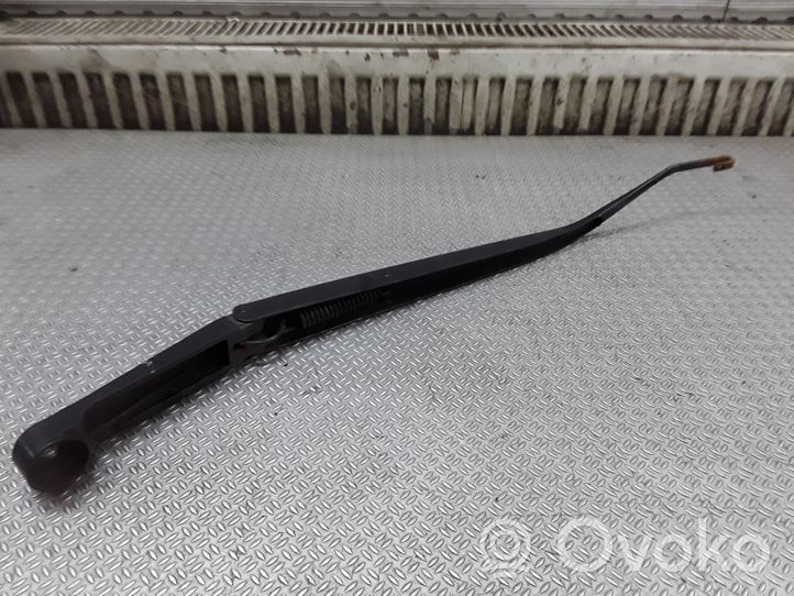 Acura MDX II Front wiper blade arm 