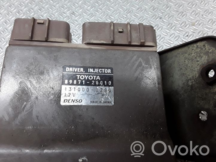 Toyota Avensis Verso Sterownik / Moduł wtrysków 8987126010