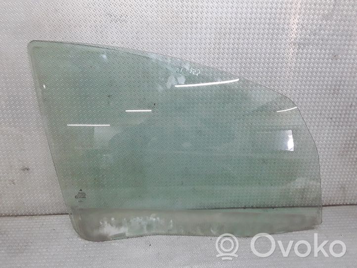 Mitsubishi Colt Pagrindinis priekinių durų stiklas (keturdurio) 