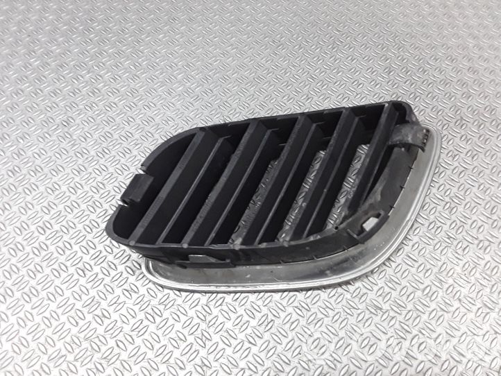 Saab 9-5 Maskownica / Grill / Atrapa górna chłodnicy 5336177