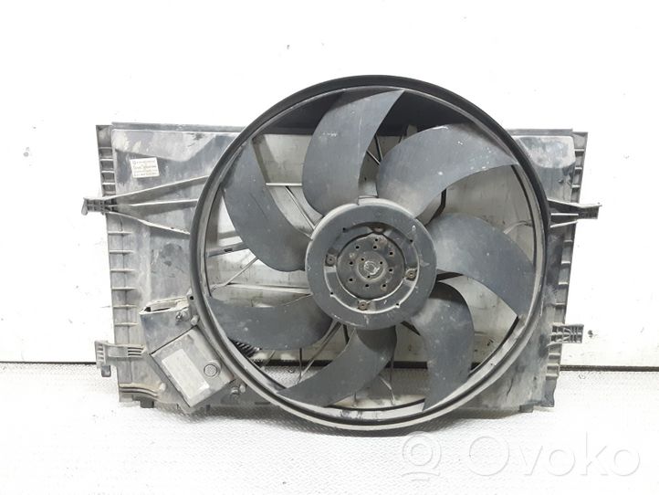 Mercedes-Benz C W203 Ventilatore di raffreddamento elettrico del radiatore A2035000293