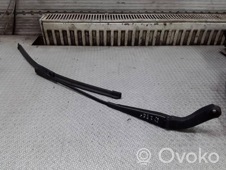 Mercedes-Benz A W169 Windshield/front glass wiper blade A1698200240