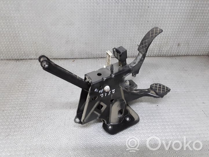 Volkswagen Golf IV Pedal assembly 1J1721130C