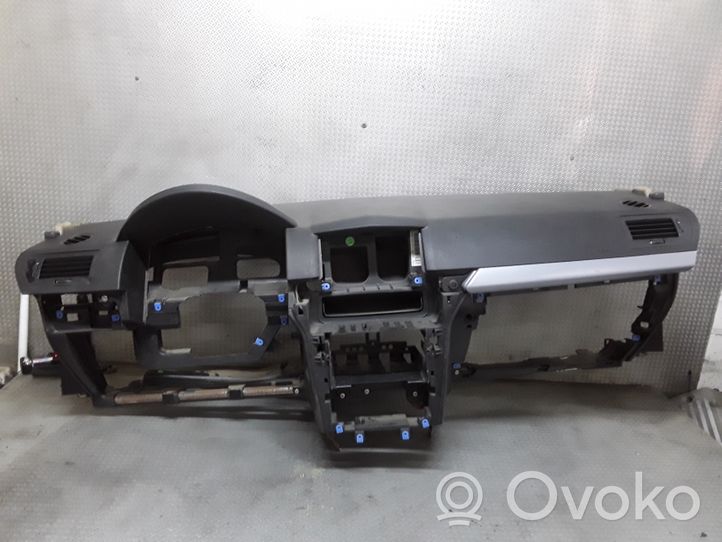 Opel Astra H Dashboard 13149016