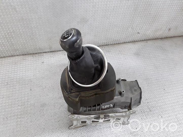 Audi A2 Palanca/selector de cambios (interno) 8Z0711246A