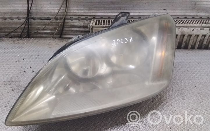 Ford C-MAX I Lampa przednia 270605L