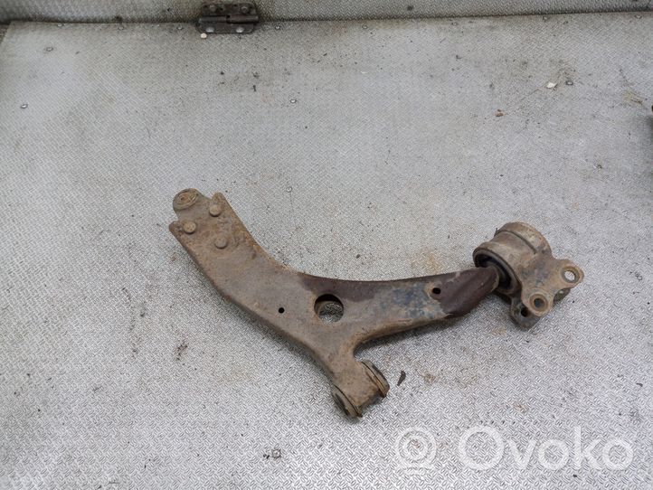 Ford C-MAX I Front lower control arm/wishbone 