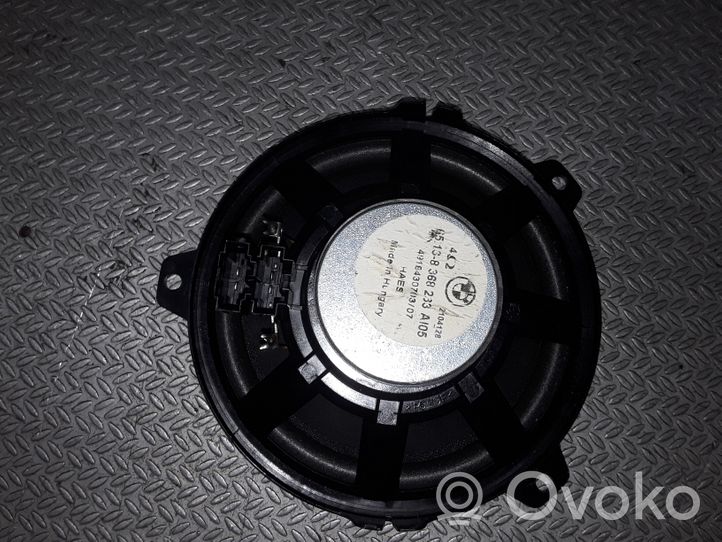 BMW 3 E46 Rear door speaker 8368233