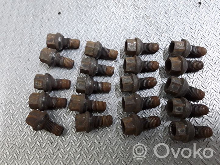 Mercedes-Benz C W203 Nuts/bolts 