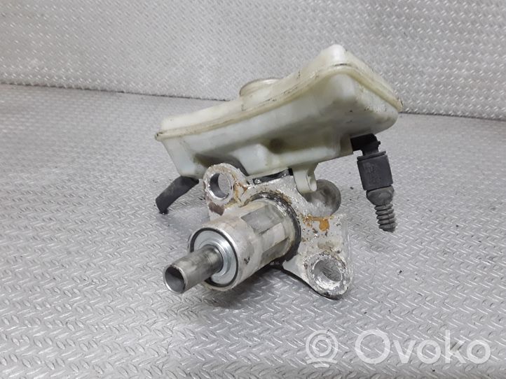 Audi A4 S4 B6 8E 8H Główny cylinder hamulca 8E0611301E