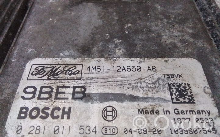 Mazda 3 I Calculateur moteur ECU 4M6112A650AB