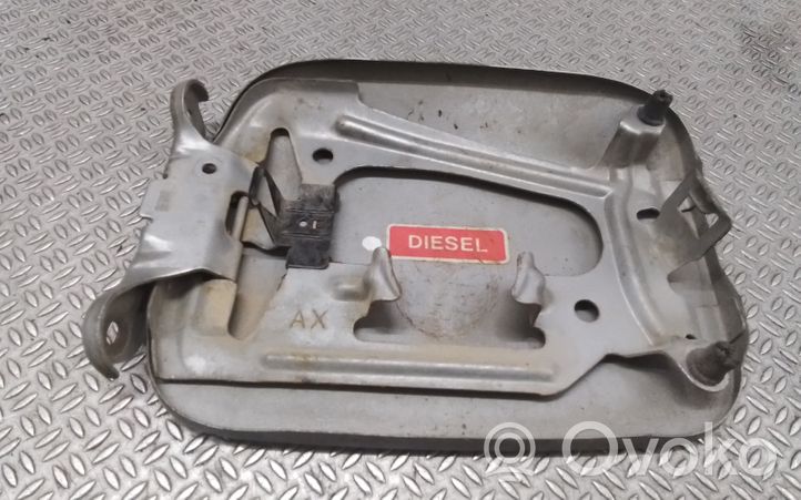 Nissan Micra Sportello del serbatoio del carburante 