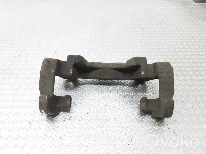 Ford Mondeo MK IV Supporto della pinza del freno anteriore 