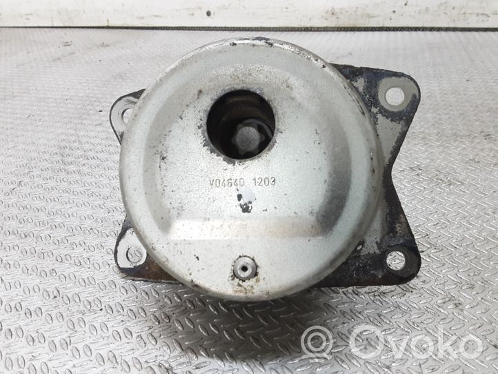 Opel Vectra C Mocowanie / Uchwyt skrzyni biegów V046401203