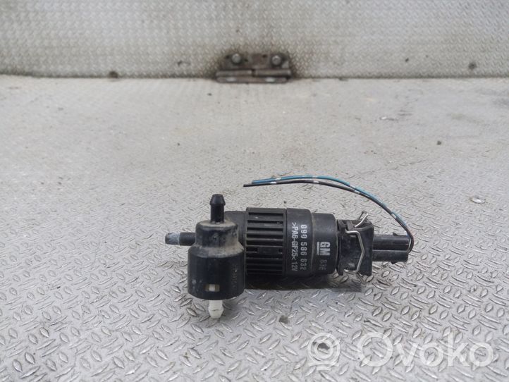 Opel Agila A Windscreen/windshield washer pump 090586632