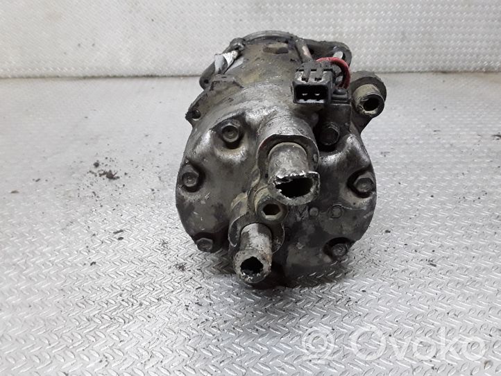 Volkswagen PASSAT B4 Compressore aria condizionata (A/C) (pompa) 1H0820803D