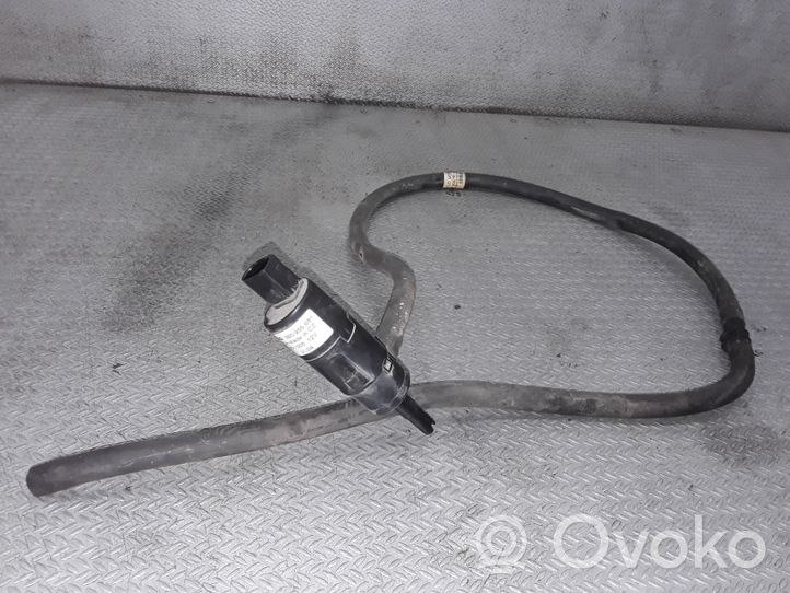 Volkswagen Touareg I Žibintų apiplovimo skysčio siurbliukas 3B0955681