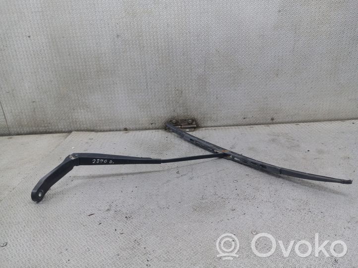 Volkswagen Sharan Windshield/front glass wiper blade 7M1955410A